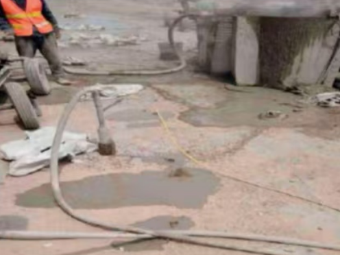 长沙水泥混凝土路面板底注浆技术 路面脱空注浆整治方案